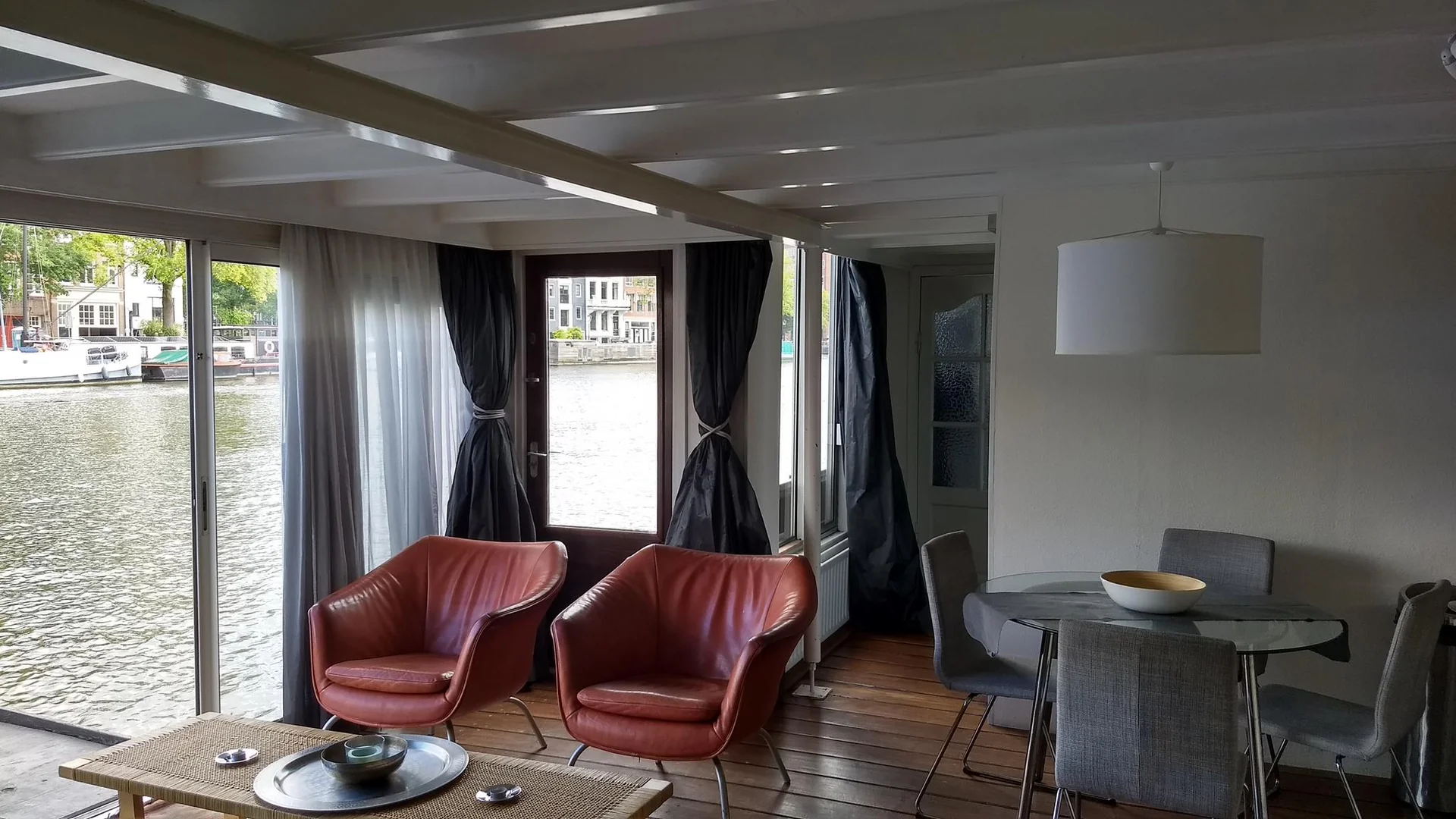 Foto van de Kamer gelegen aan de Amstel in Amsterdam