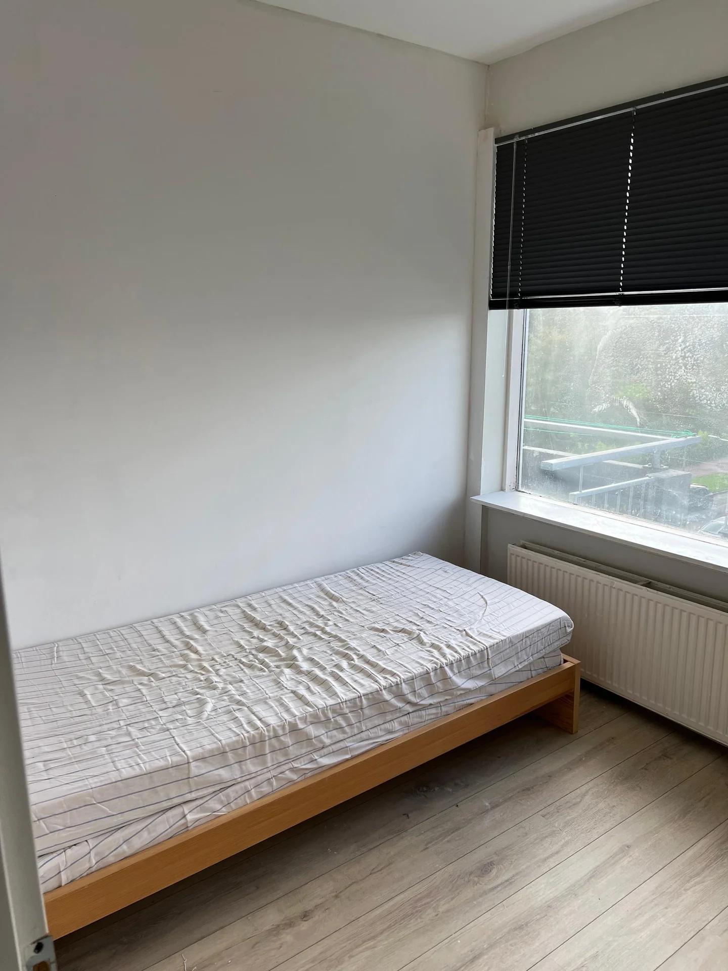 Foto van de Kamer gelegen aan de Krabbendijkestraat in Rotterdam