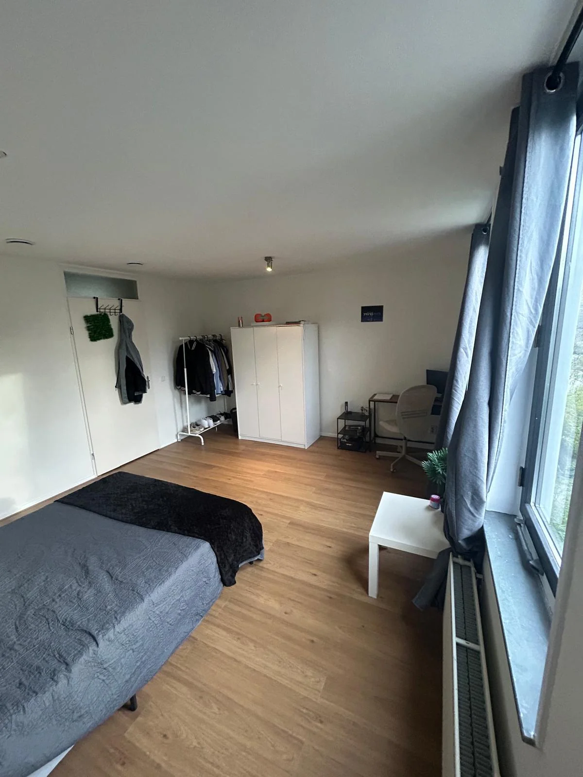 Foto van de Kamer gelegen aan de Mattenbiesstraat in Amsterdam