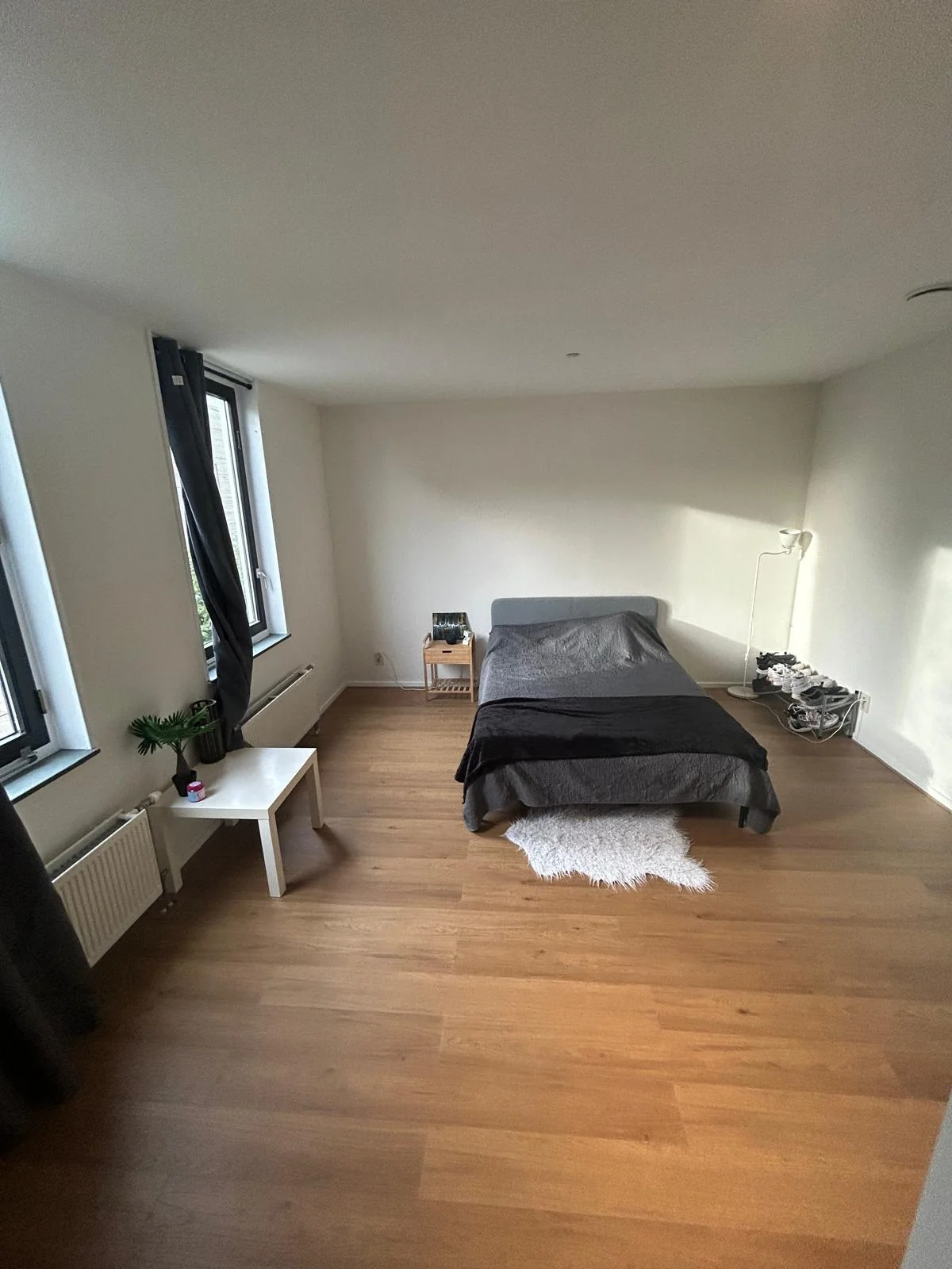 Foto van de Kamer gelegen aan de Mattenbiesstraat in Amsterdam