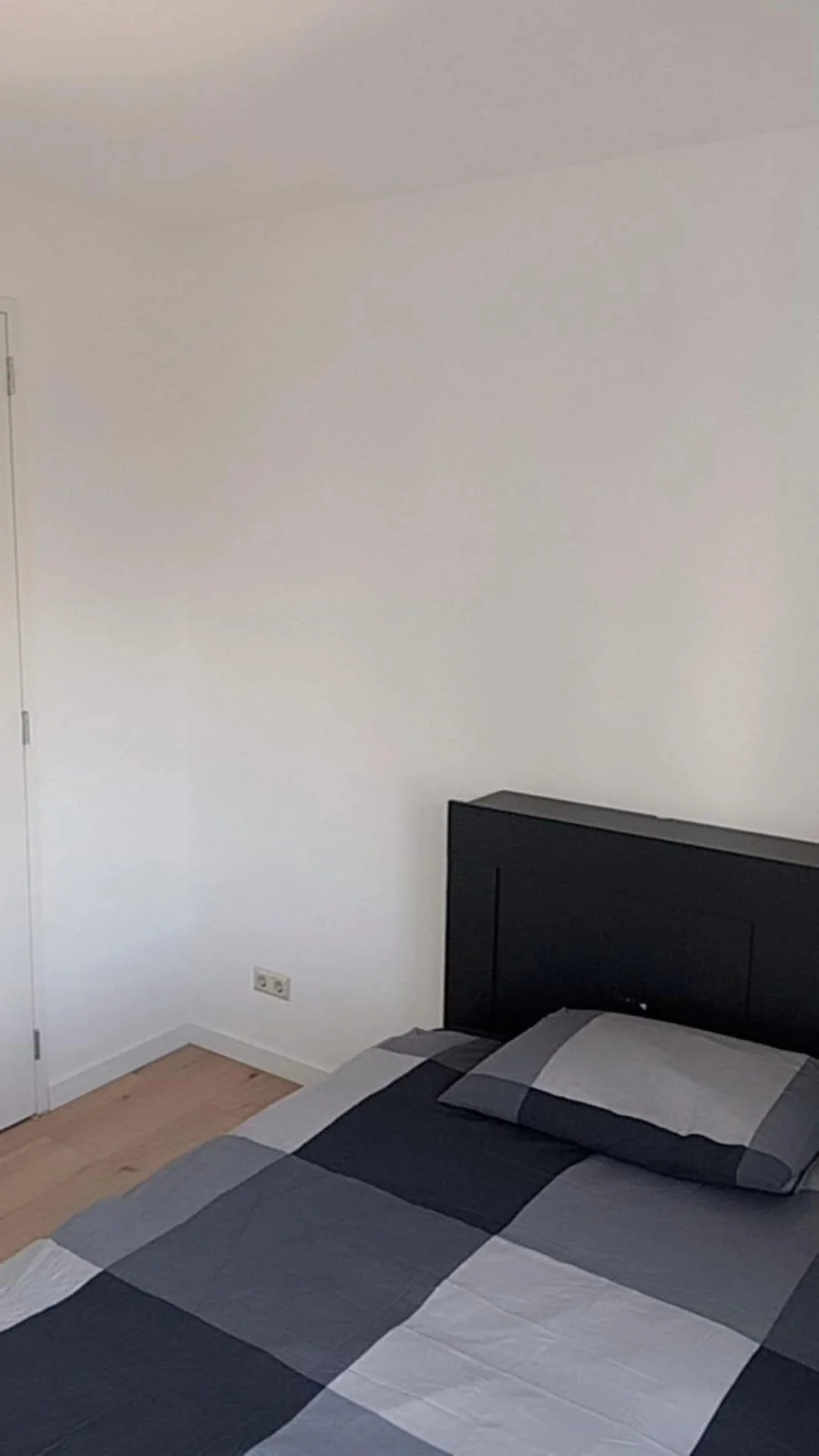 Foto van de Kamer gelegen aan de Blaak in Rotterdam