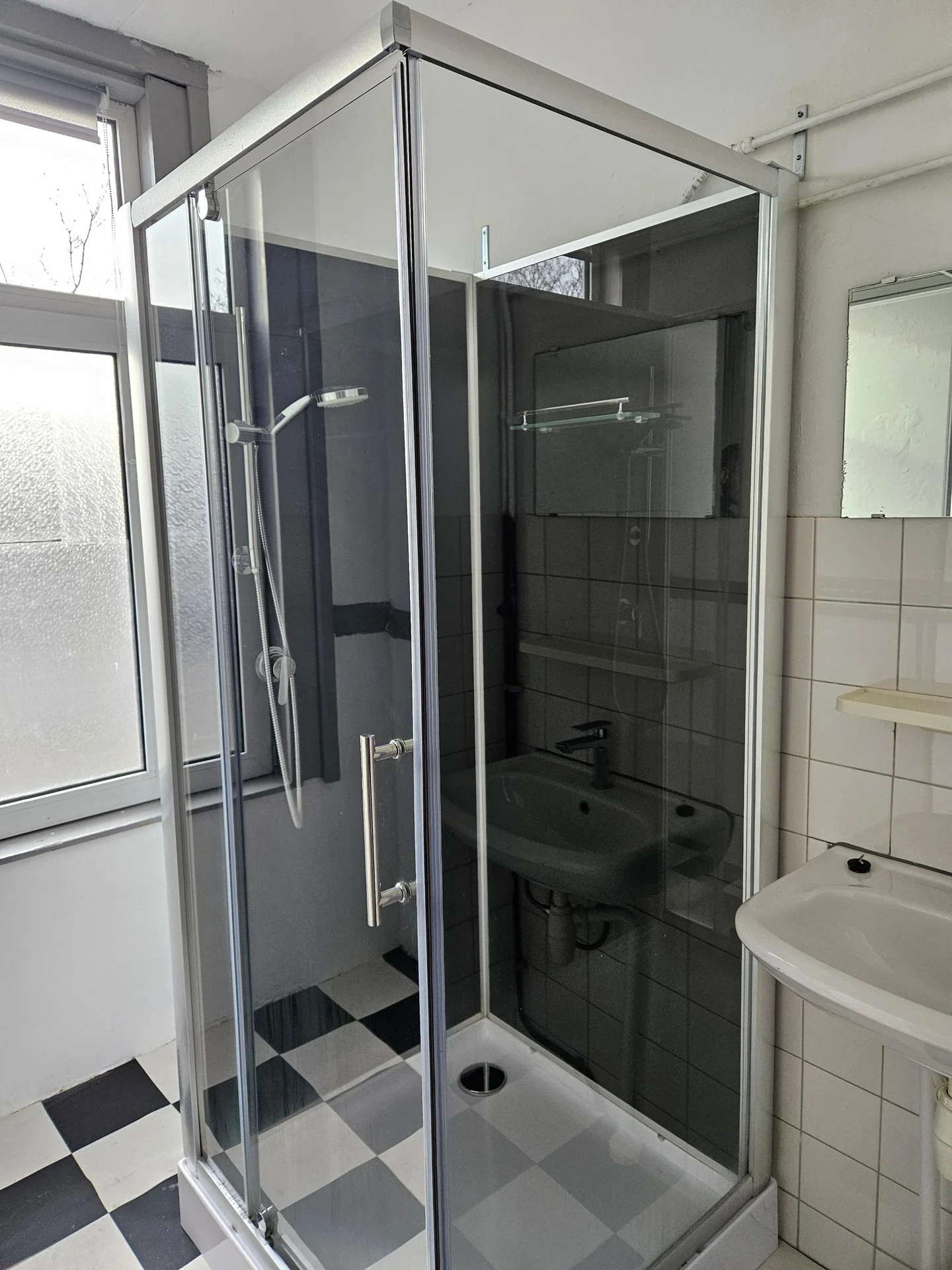 Foto van de Kamer gelegen aan de Van Weelstraat in Rotterdam