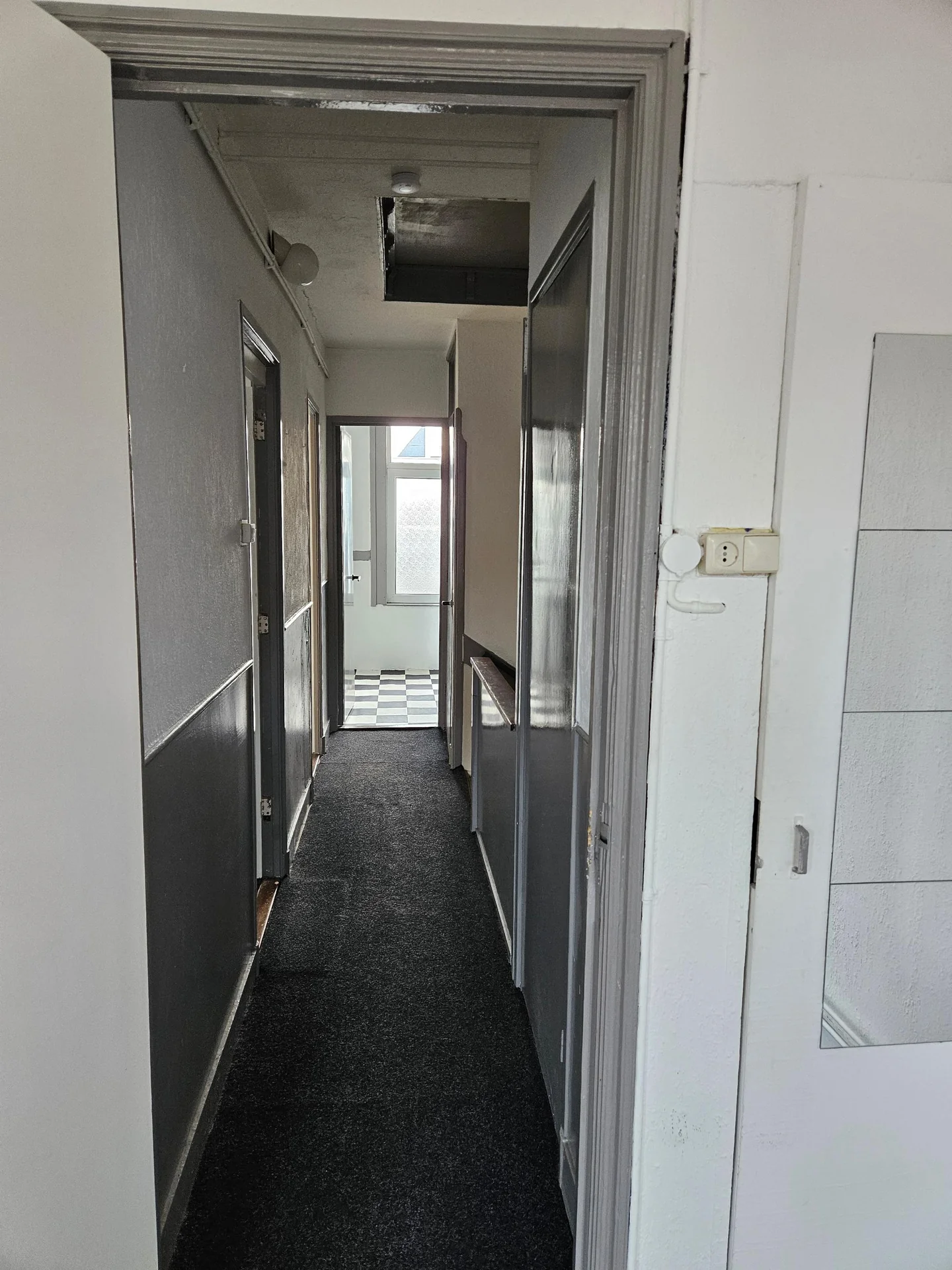 Foto van de Kamer gelegen aan de Van Weelstraat in Rotterdam