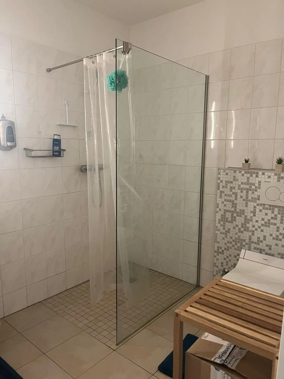 Foto van de Kamer gelegen aan de Chris Bennekerslaan in Rotterdam