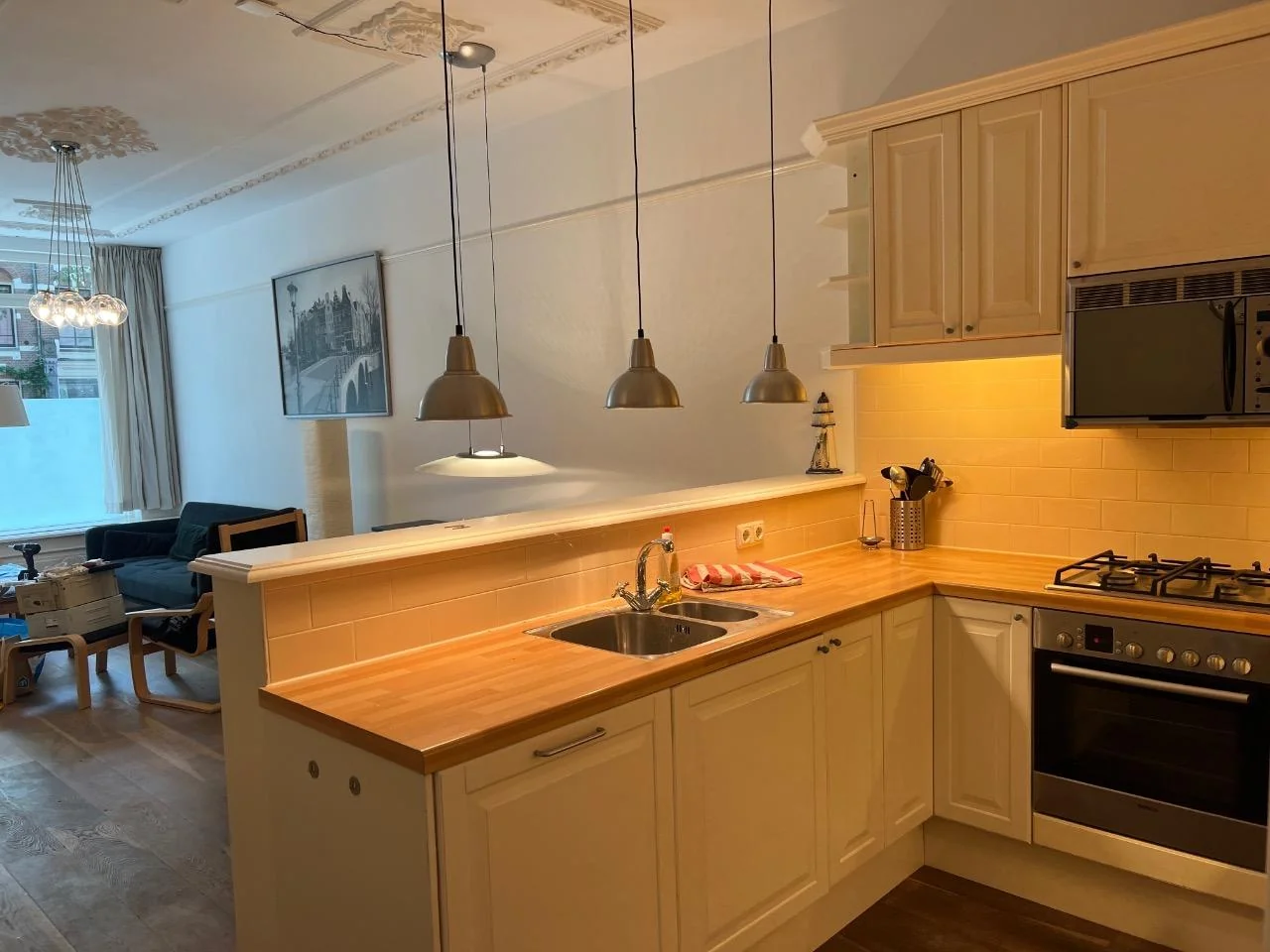 Foto van de Appartement gelegen aan de Ceintuurbaan in Amsterdam