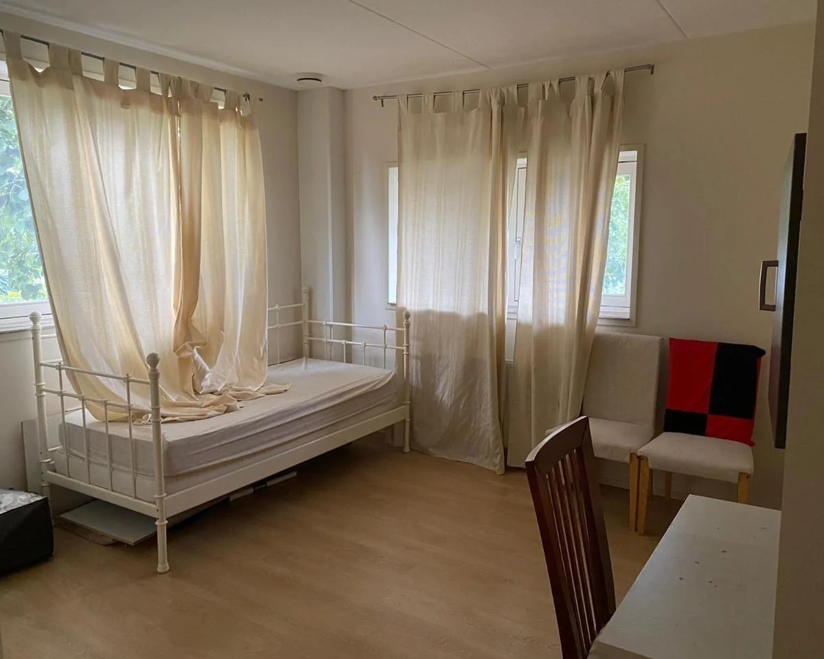 geblurde versie van de foto als achtergrond