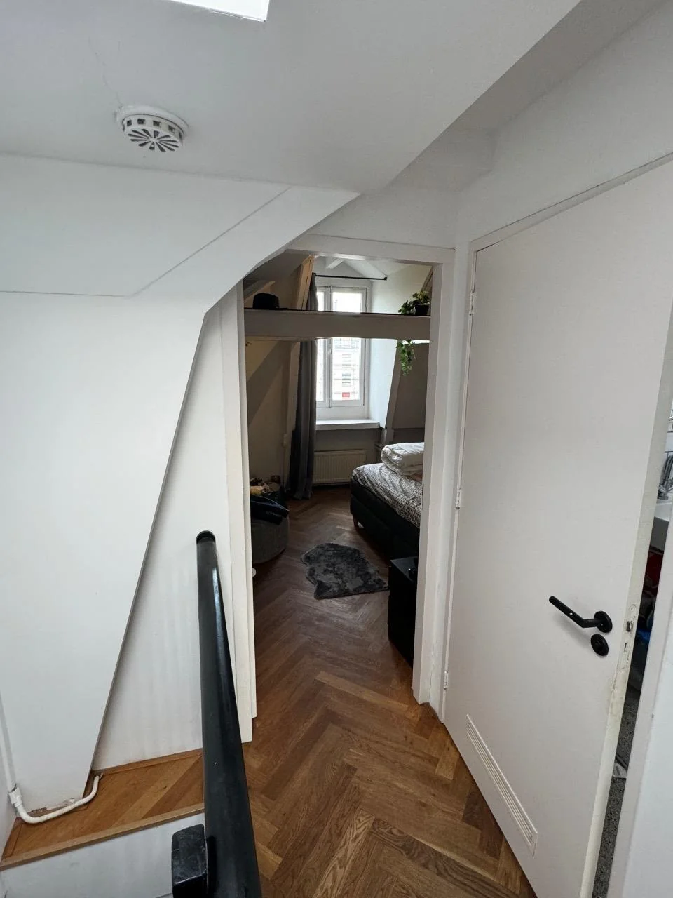 Foto van de Kamer gelegen aan de Bilderdijkkade in Amsterdam
