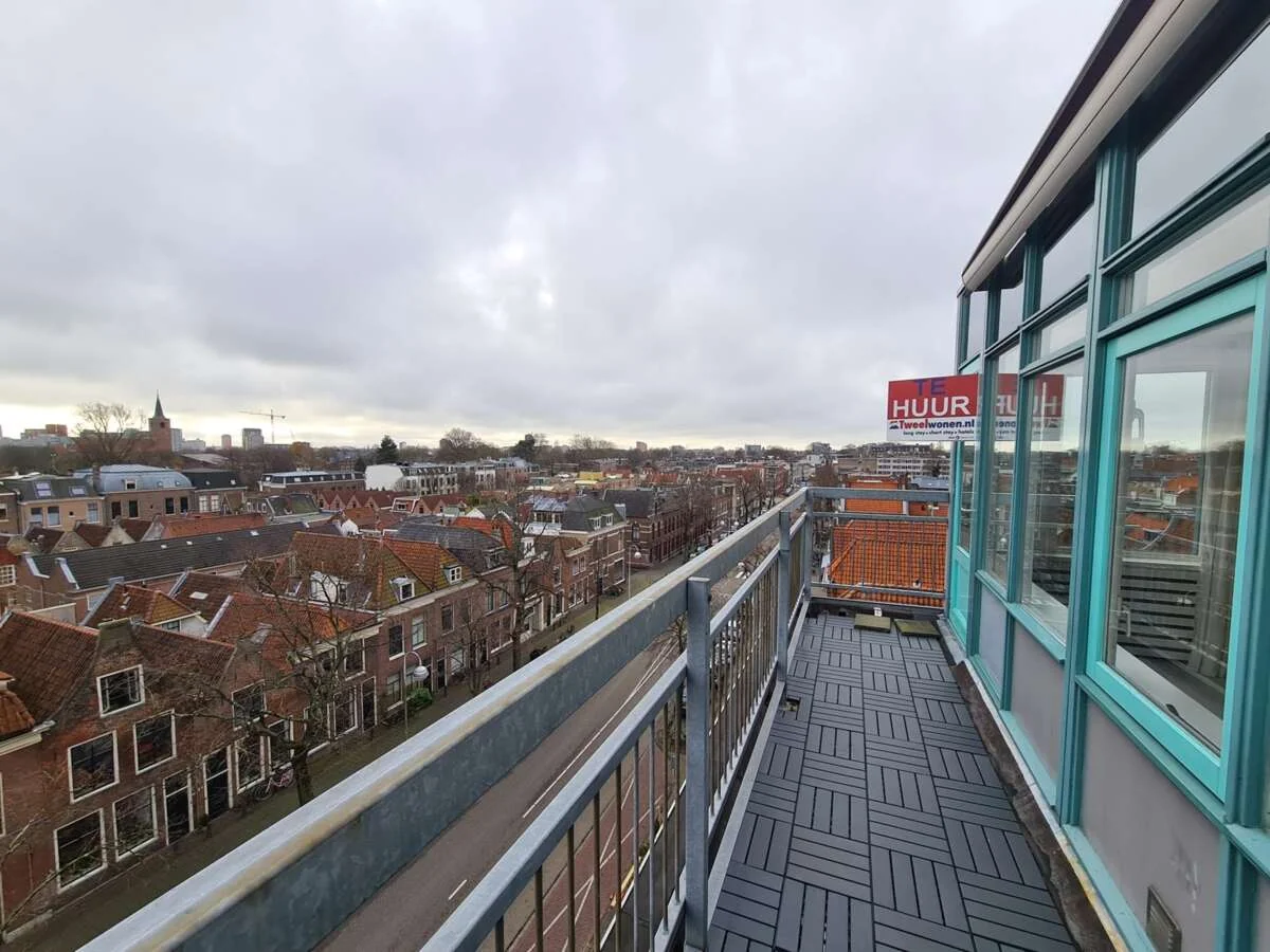 geblurde versie van de foto als achtergrond