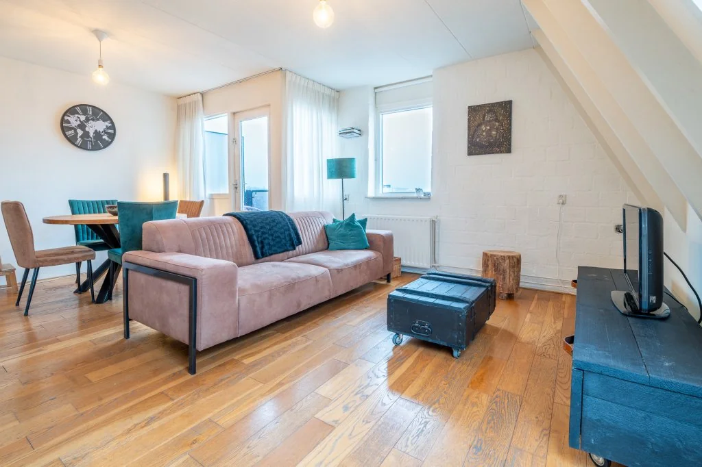 geblurde versie van de foto als achtergrond