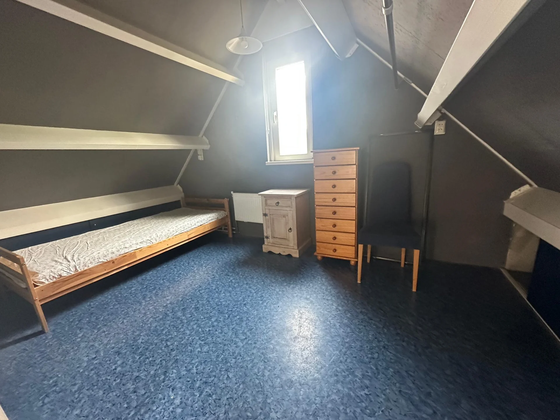 Foto van de Kamer gelegen aan de Hiddemaheerd in Groningen