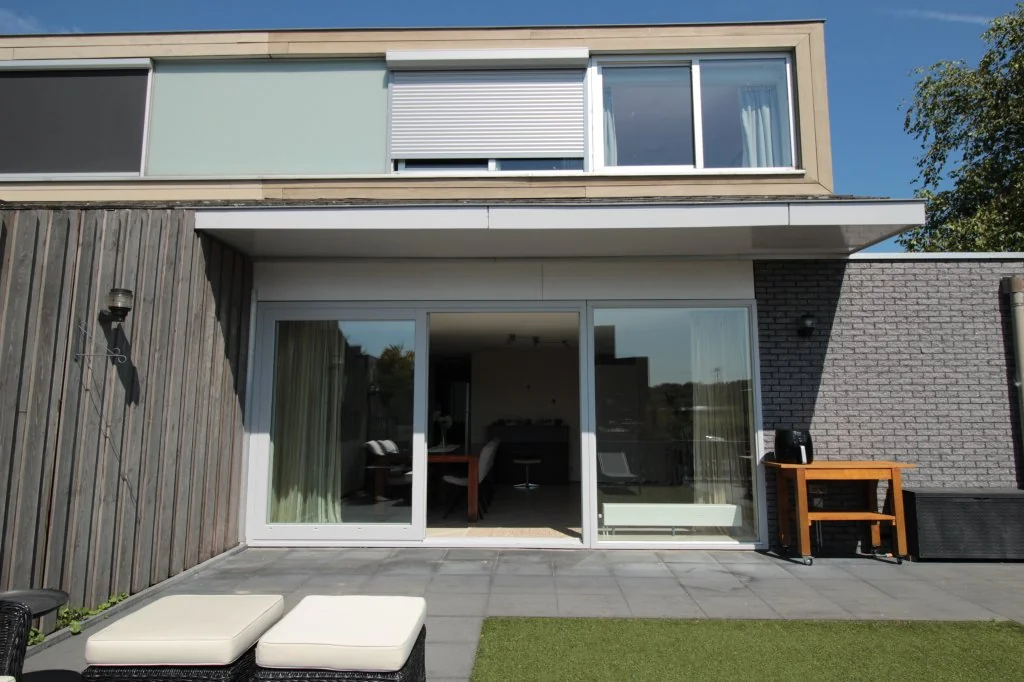 geblurde versie van de foto als achtergrond