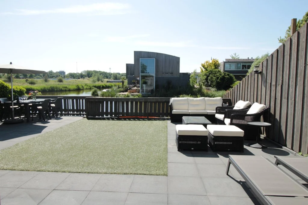 geblurde versie van de foto als achtergrond