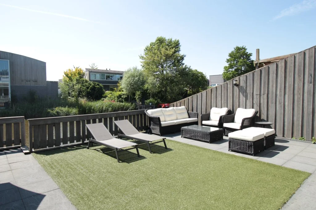 geblurde versie van de foto als achtergrond