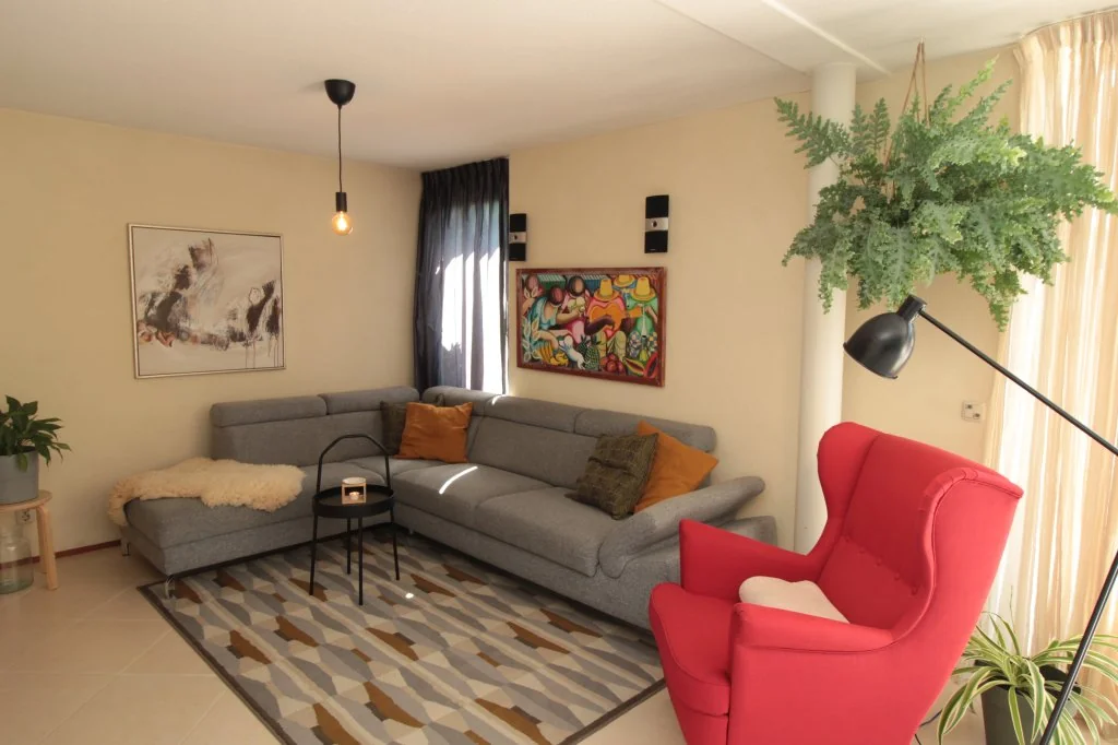 geblurde versie van de foto als achtergrond