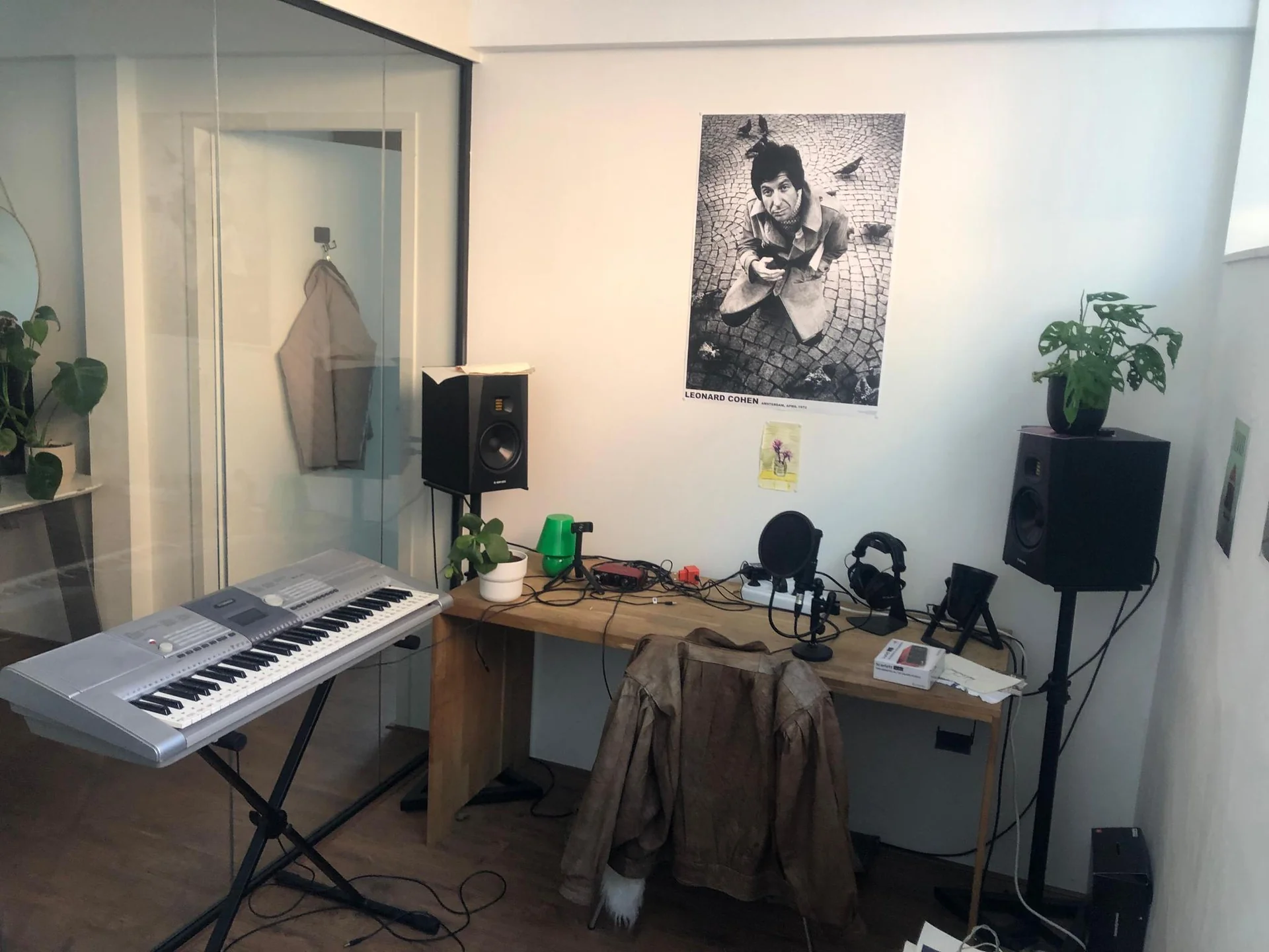 geblurde versie van de foto als achtergrond