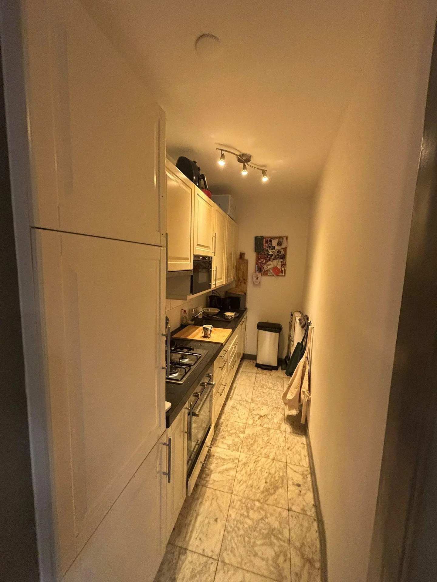 Foto van de Kamer gelegen aan de Paramaribostraat in Amsterdam