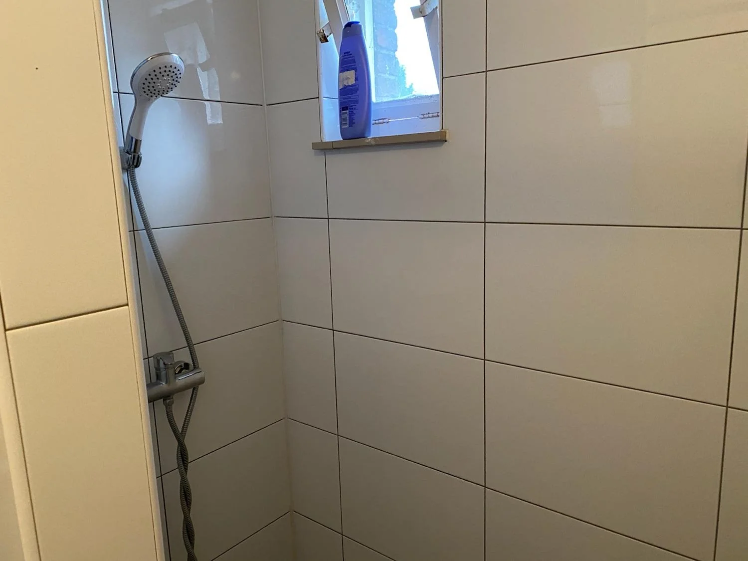 Foto van de Kamer gelegen aan de Leeghwaterstraat in Hoofddorp