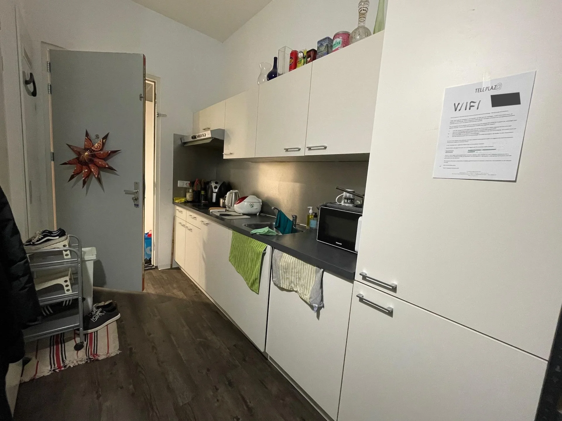 geblurde versie van de foto als achtergrond