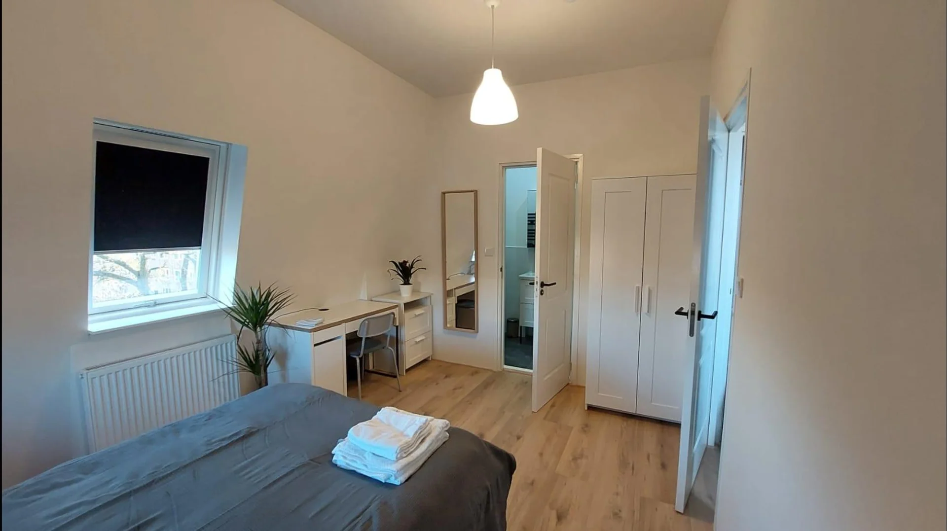 Foto van de Studio gelegen aan de Drebbelstraat in Den Haag