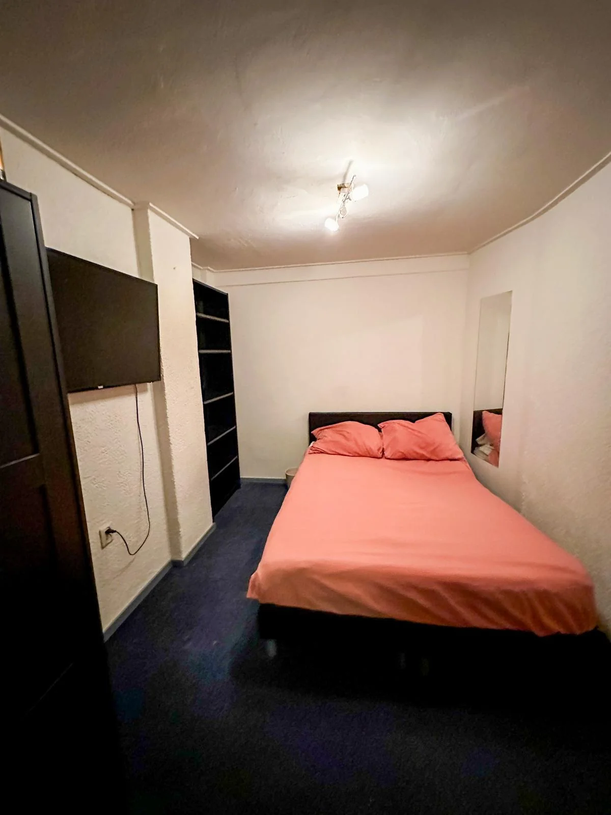 Foto van de Kamer gelegen aan de Broekhovenseweg in Tilburg