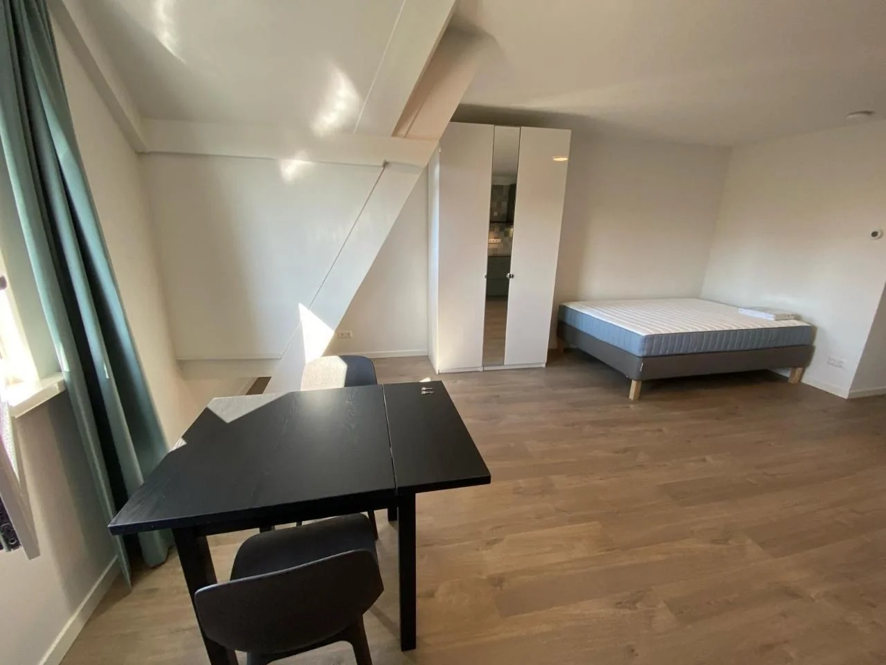 Foto van de Studio gelegen aan de Ruysdaelkade in Amsterdam