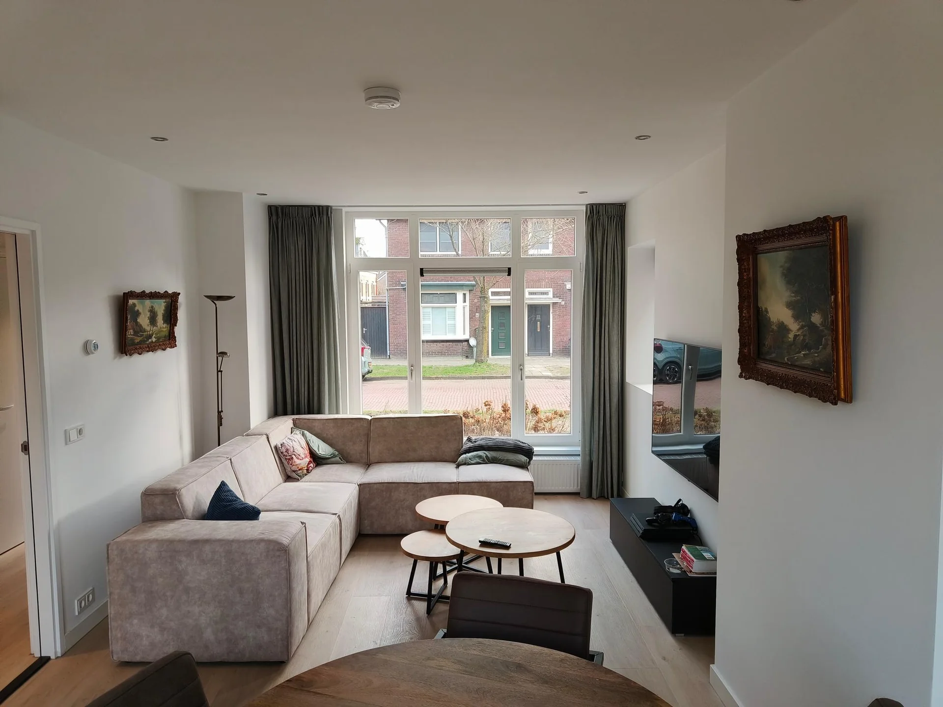 geblurde versie van de foto als achtergrond