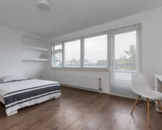 Foto van de Kamer gelegen aan de Frans Bekkerstraat in Rotterdam