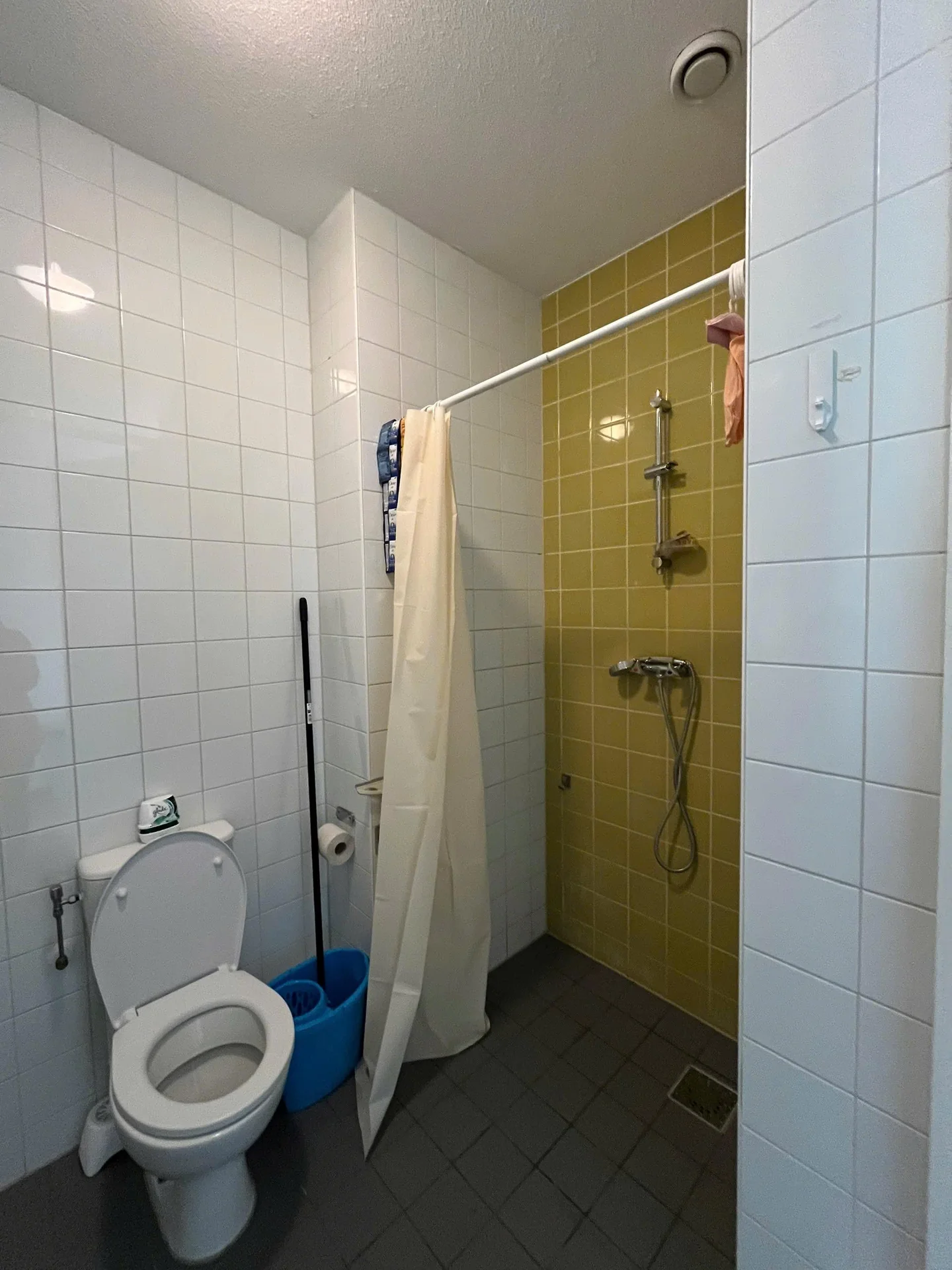 Foto van de Studio gelegen aan de Carolina MacGillavrylaan in Amsterdam