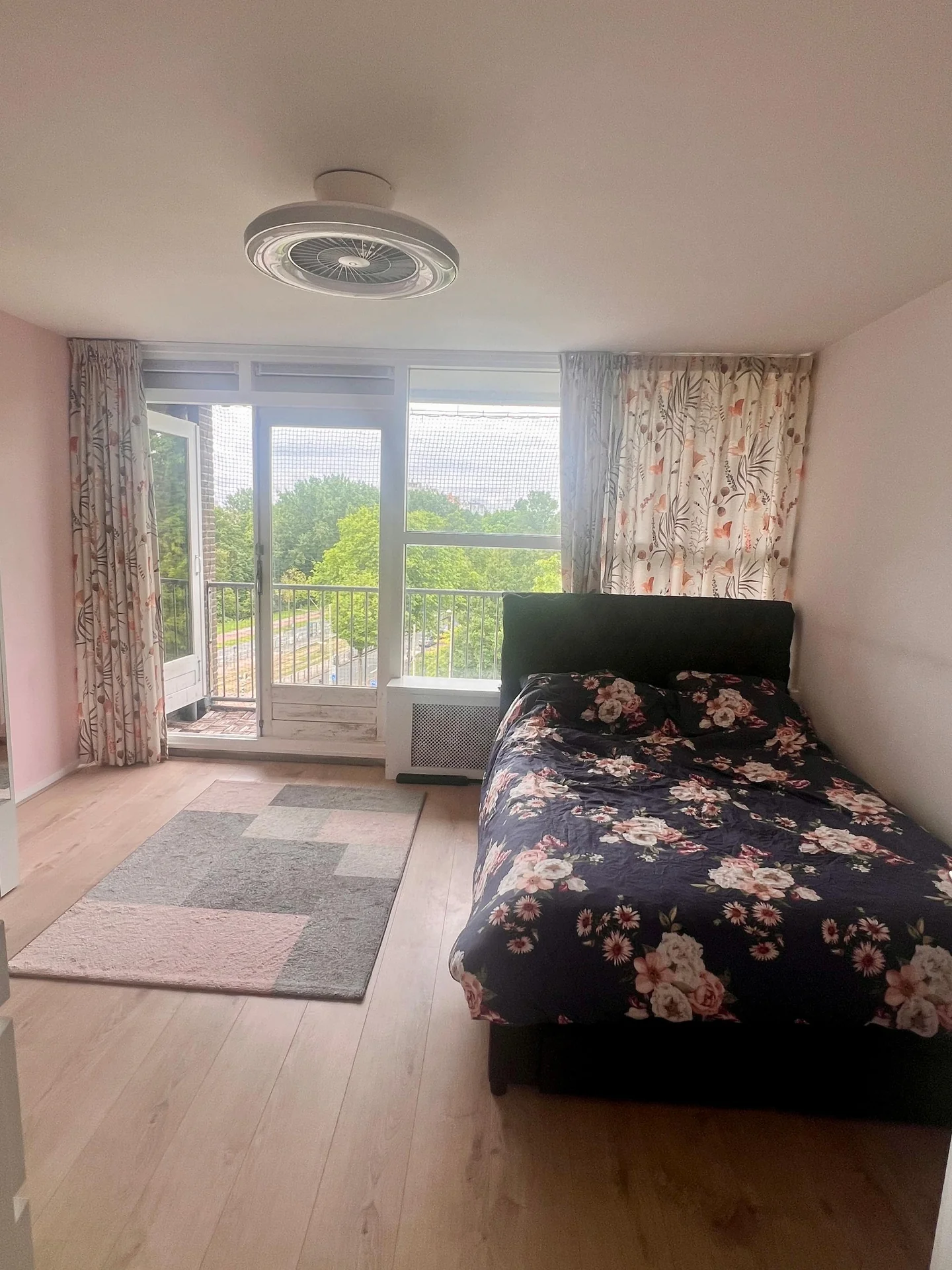 Foto van de Kamer gelegen aan de Meppelweg in Den Haag