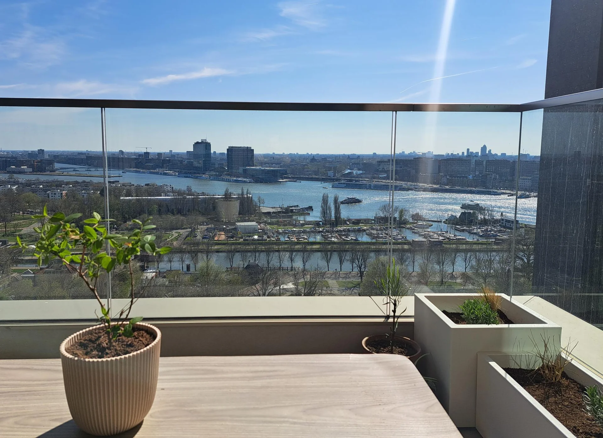 Foto van de Appartement gelegen aan de Bercylaan in Amsterdam