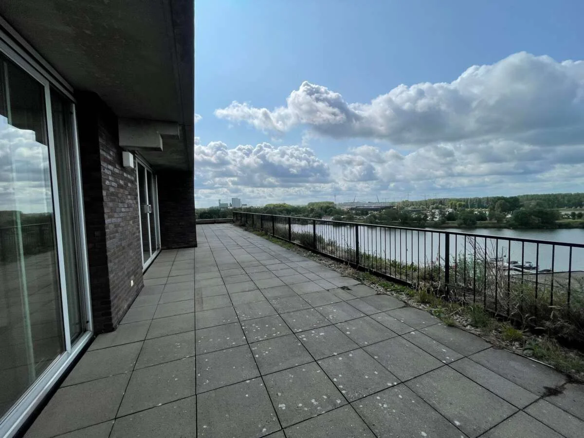 Foto van de Appartement gelegen aan de Emmy Andriessestraat in Amsterdam
