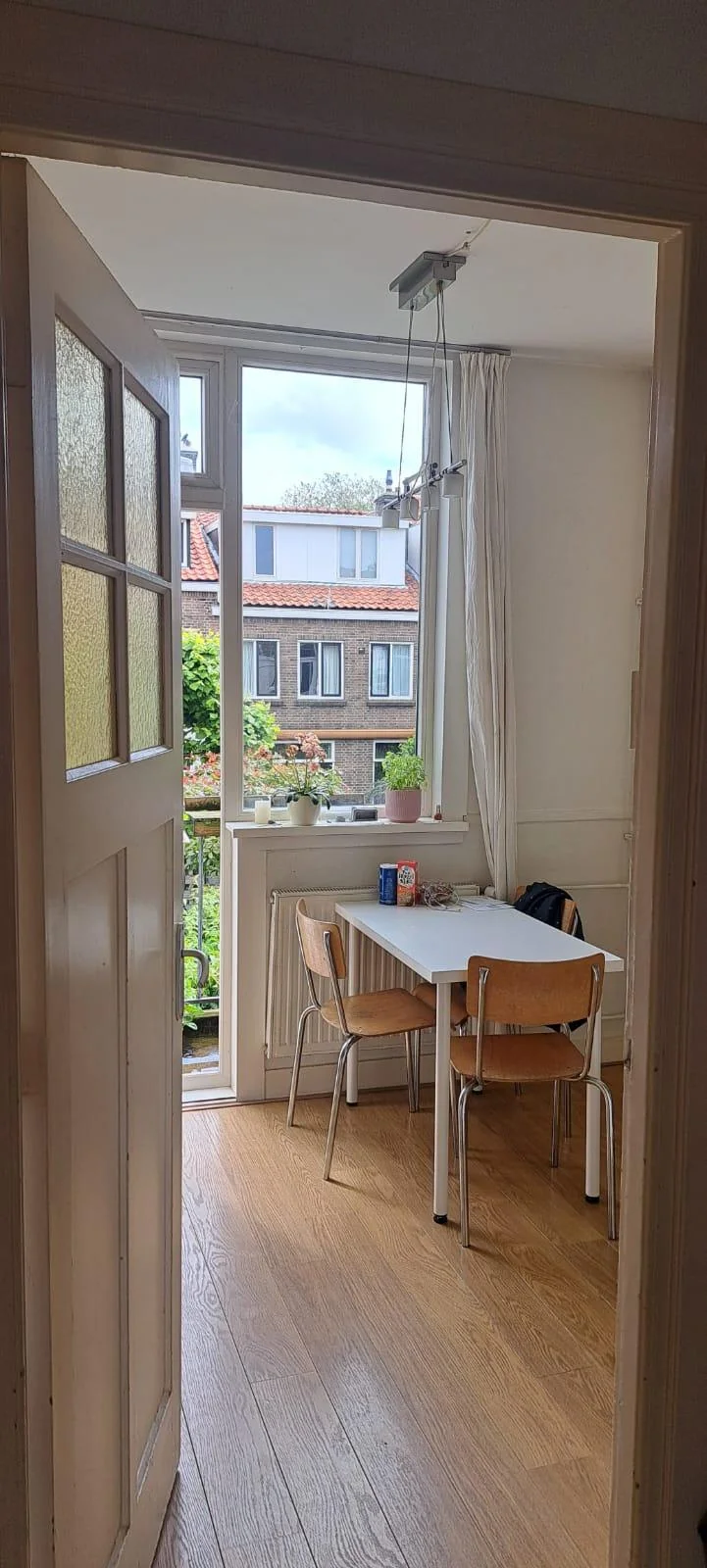 geblurde versie van de foto als achtergrond