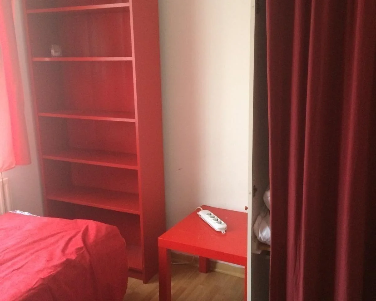 Foto van de Kamer gelegen aan de Sint-Janstraat in Rotterdam