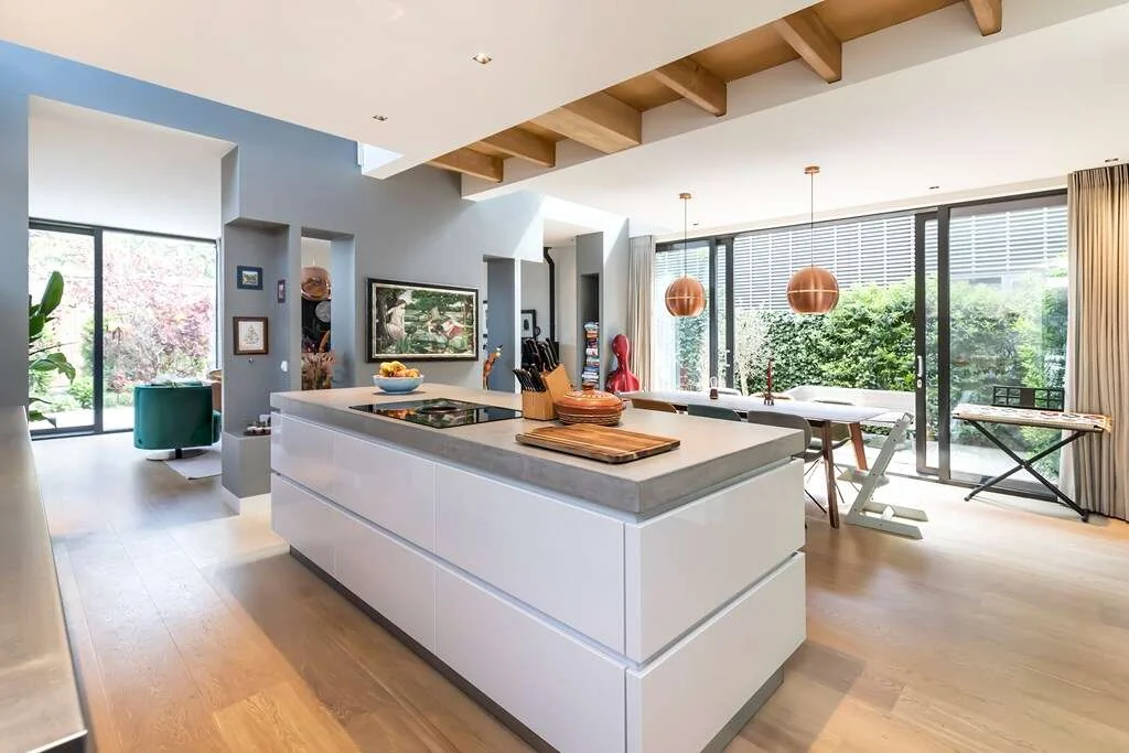 geblurde versie van de foto als achtergrond