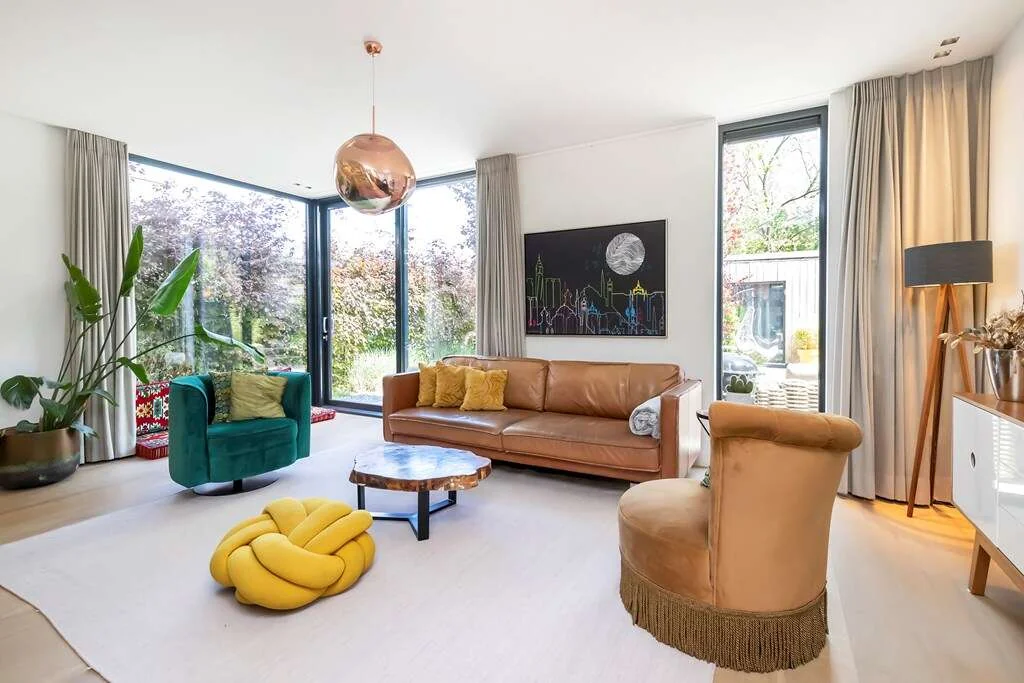 geblurde versie van de foto als achtergrond