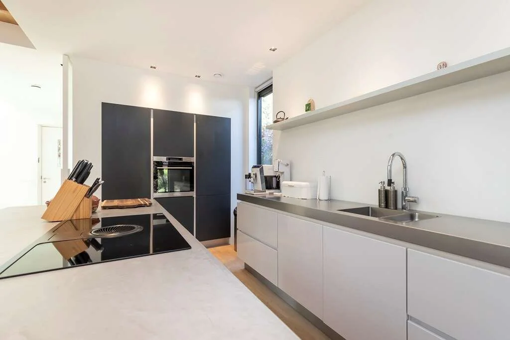 geblurde versie van de foto als achtergrond