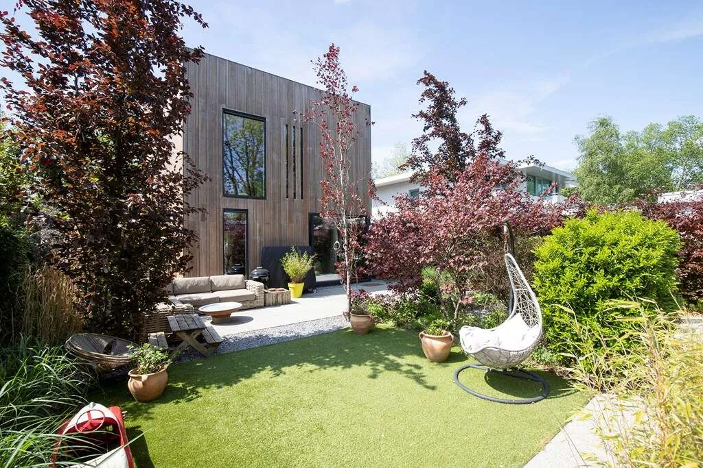 geblurde versie van de foto als achtergrond