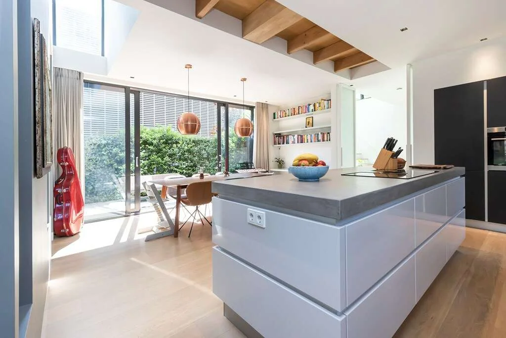 geblurde versie van de foto als achtergrond