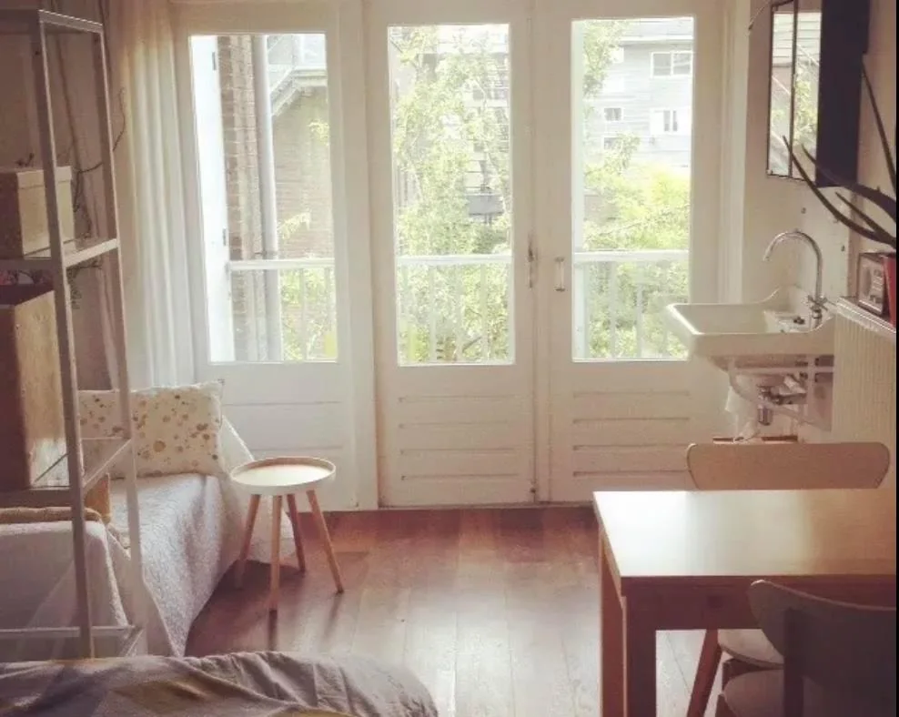 Foto van de Kamer gelegen aan de Van Hallstraat in Amsterdam