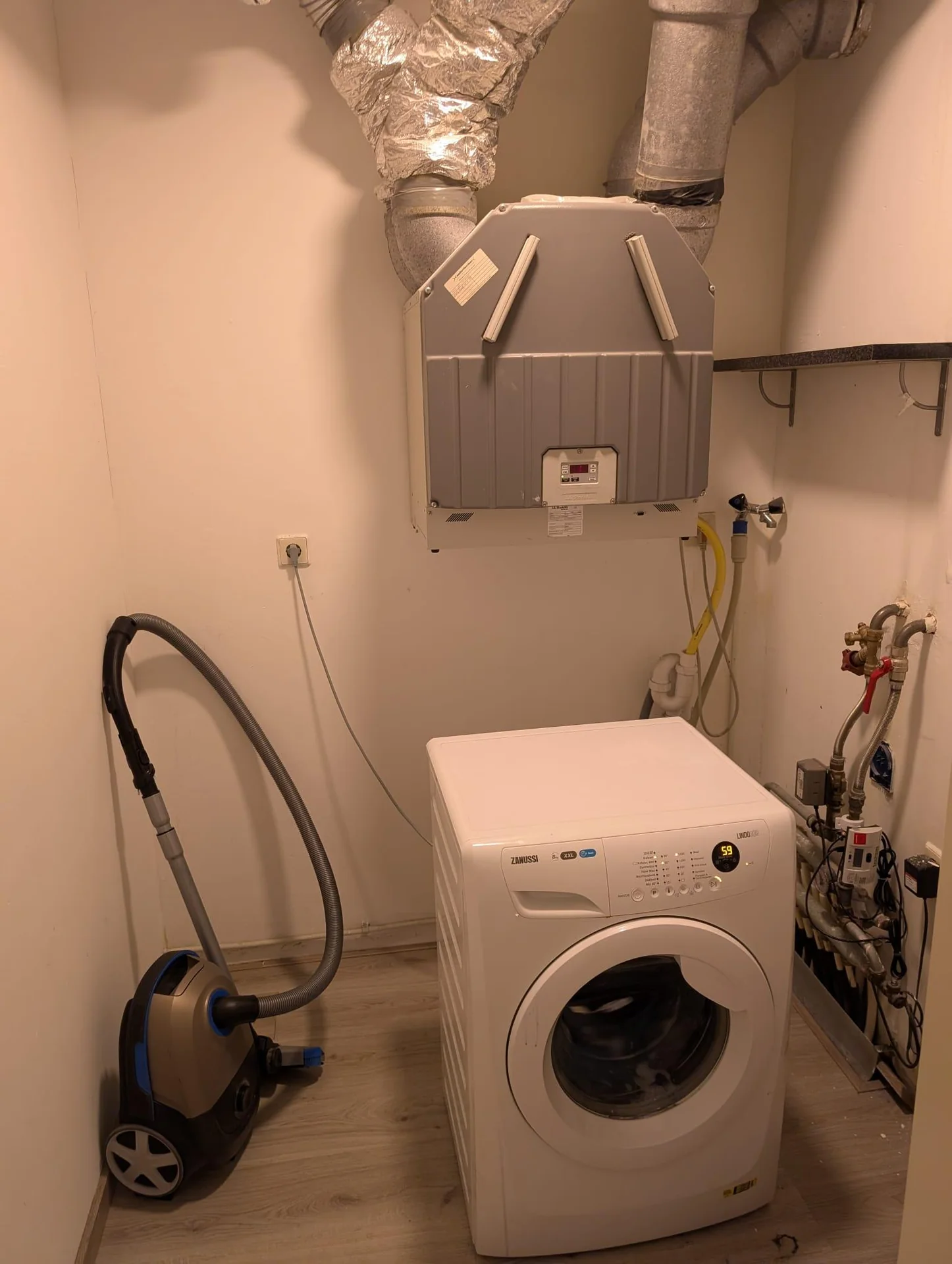 Foto van de Kamer gelegen aan de Wolbrantskerkweg in Amsterdam