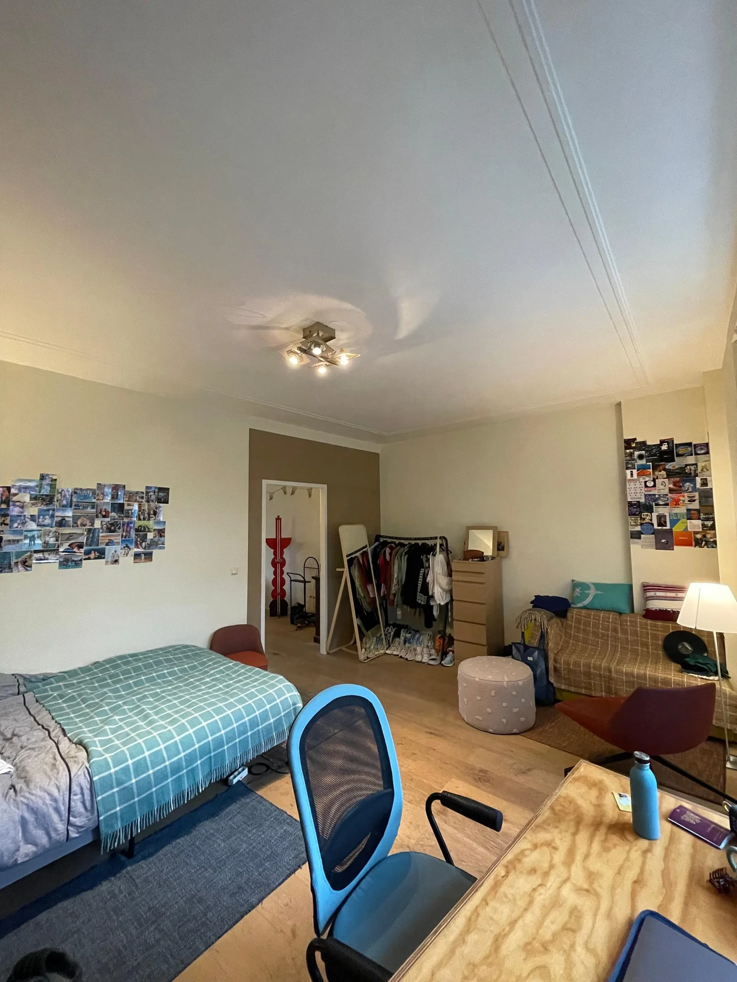 Foto van de Kamer gelegen aan de Van Hogenhoucklaan in Den Haag