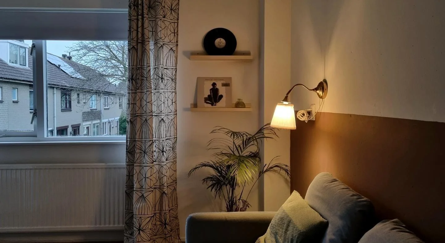 geblurde versie van de foto als achtergrond