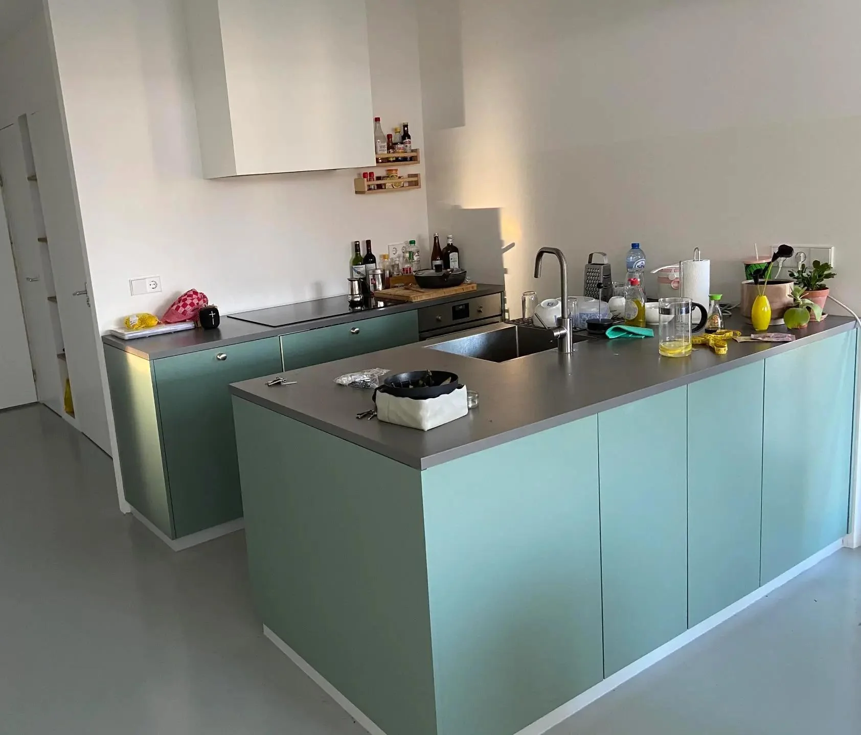 geblurde versie van de foto als achtergrond