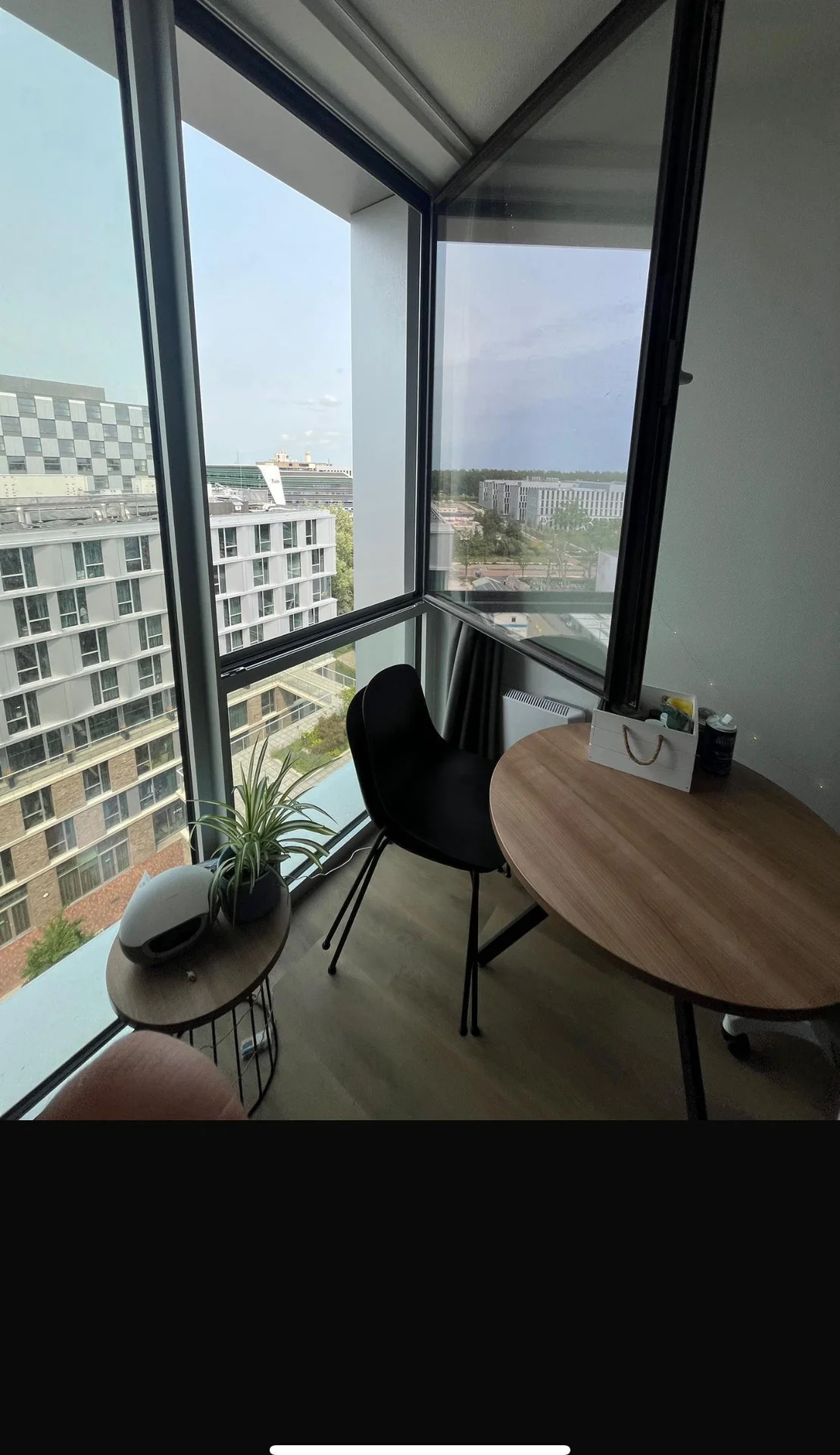 geblurde versie van de foto als achtergrond