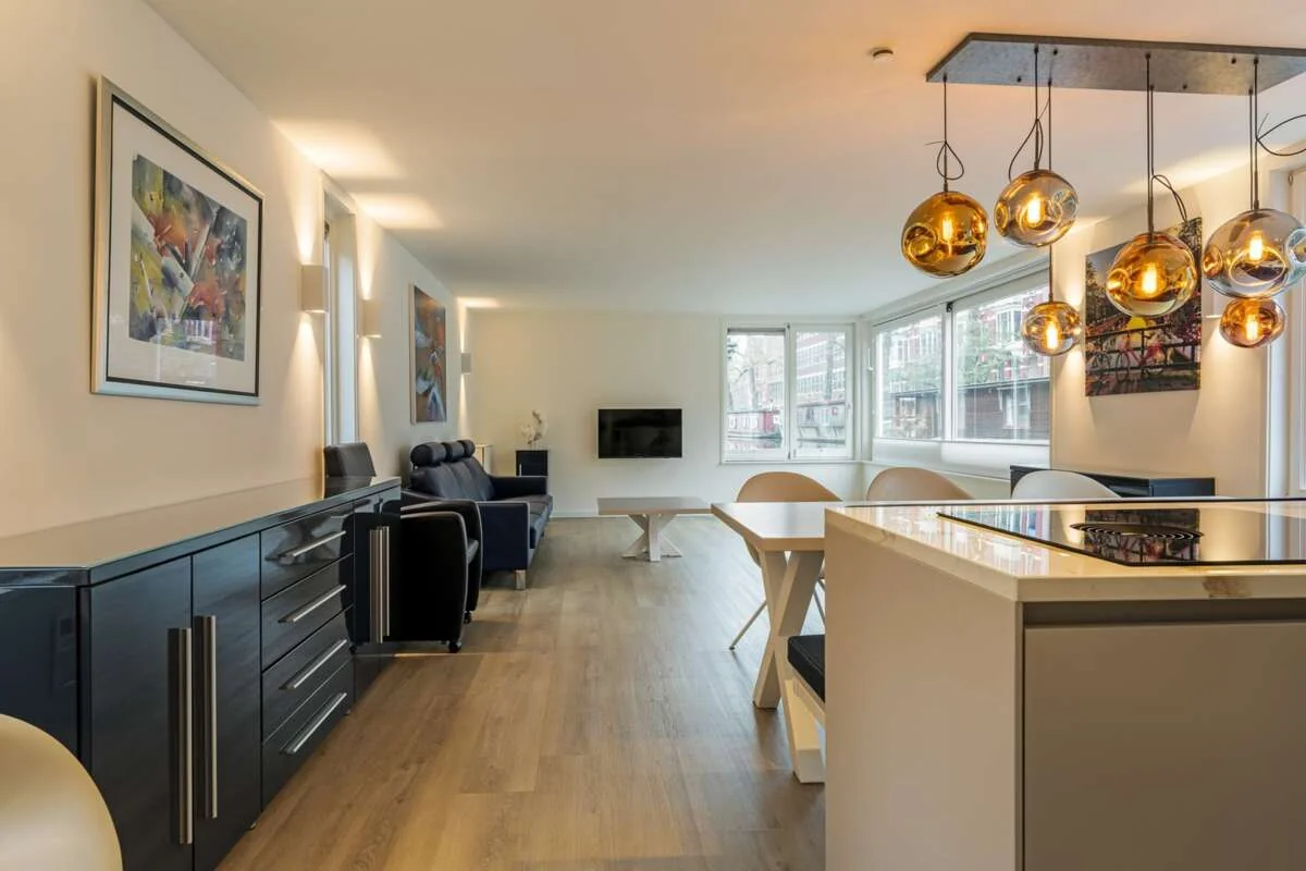 geblurde versie van de foto als achtergrond