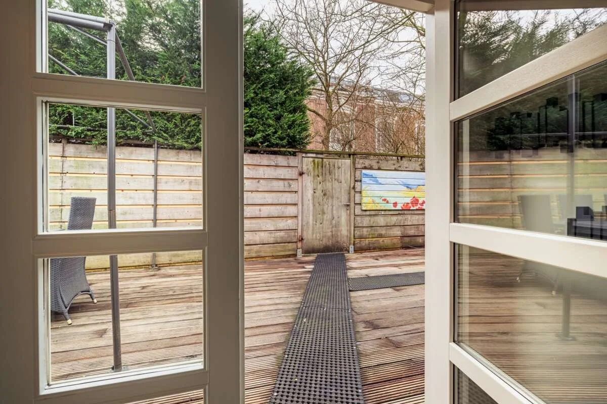 geblurde versie van de foto als achtergrond