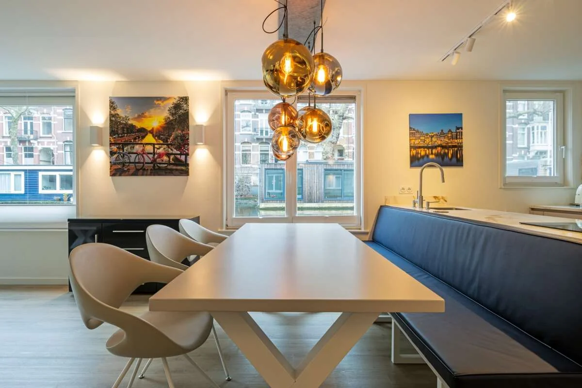 geblurde versie van de foto als achtergrond