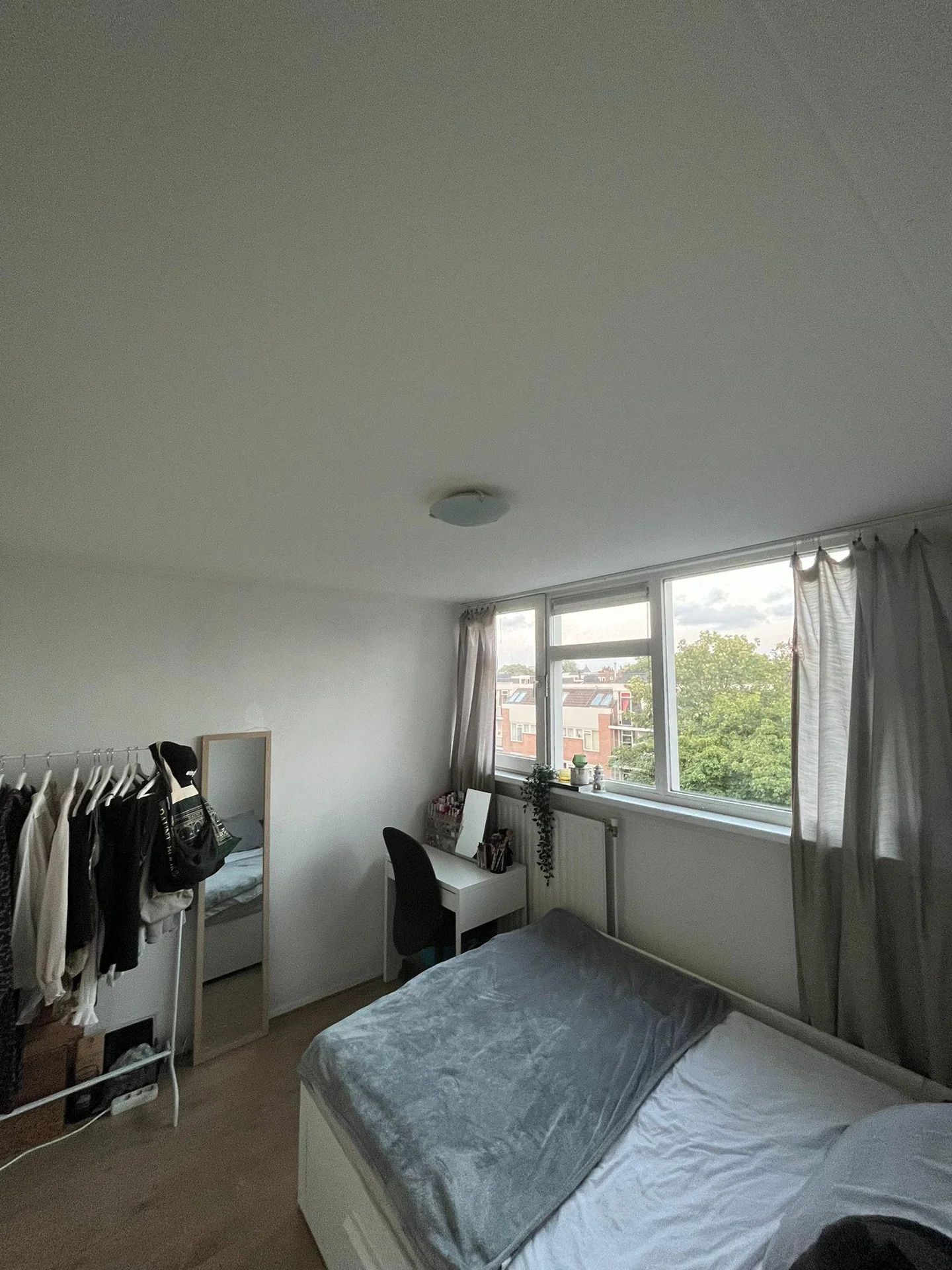 Foto van de Kamer gelegen aan de Commelinstraat in Amsterdam