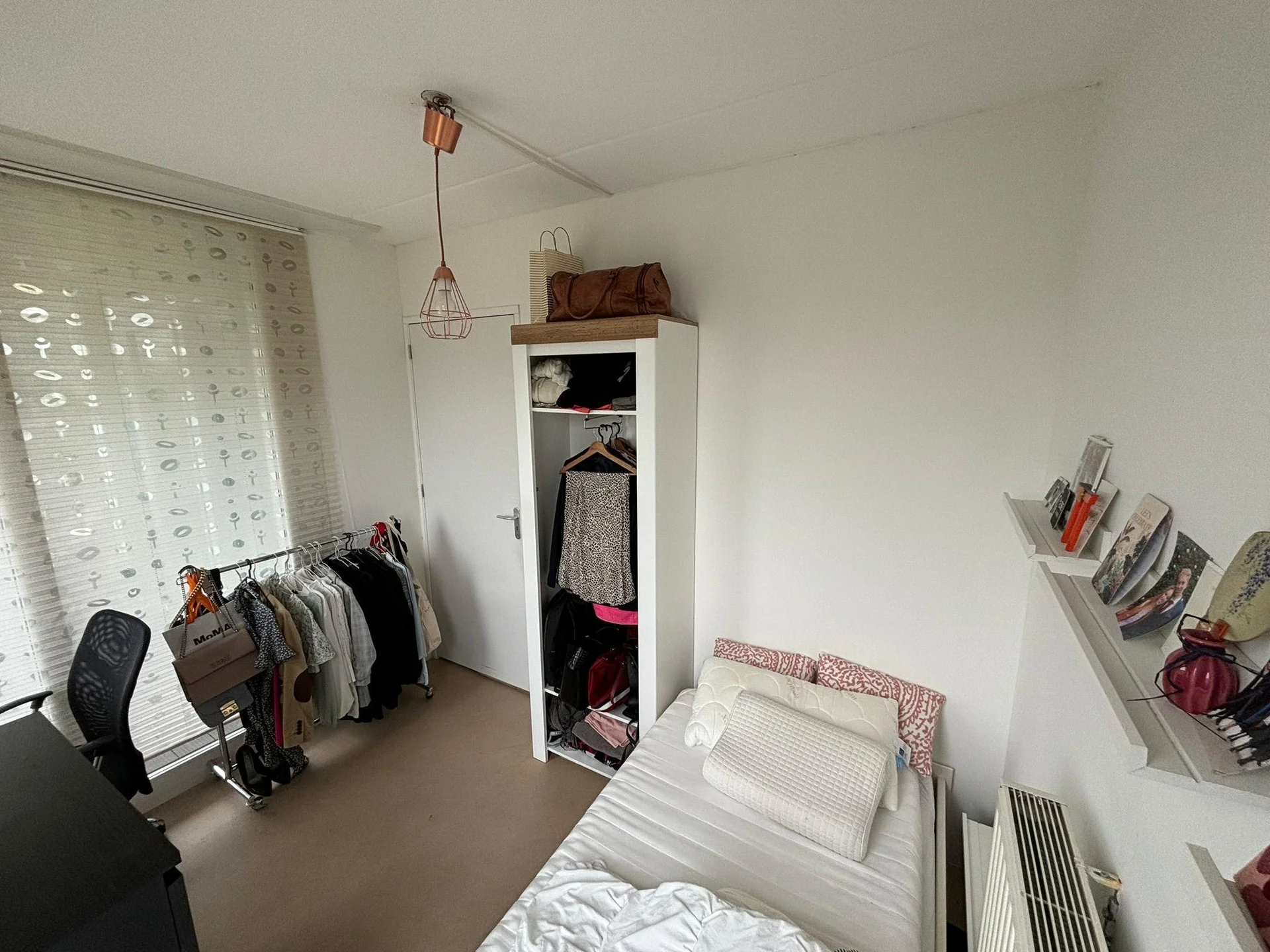 Foto van de Kamer gelegen aan de Professor J.H. Gunningstraat in Amsterdam