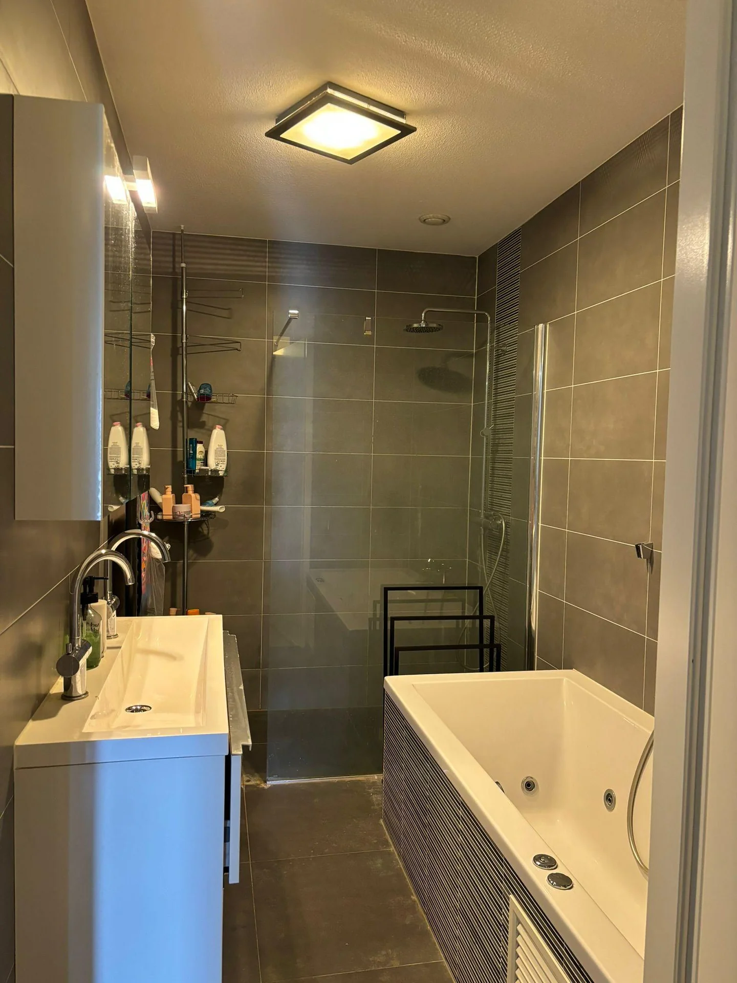 Foto van de Kamer gelegen aan de Professor J.H. Gunningstraat in Amsterdam
